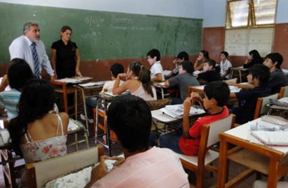 Los salarios y la crisis: cómo quedaron después de paritarias los sueldos de comerciantes, colectiveros y otros