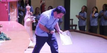 La emoción de Santi Mira al recibirse conmovió a todos\u002E