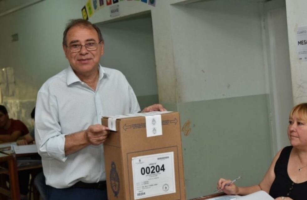 Ya votó el intendente de Corrientes