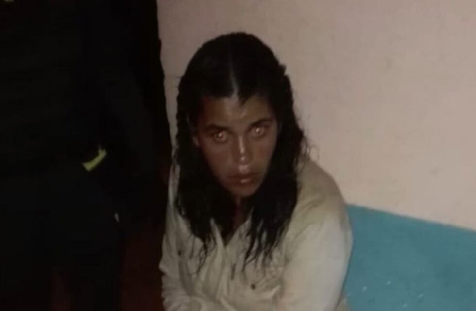 Capturan a una supuesta bruja y se escapa "volando" en una escoba