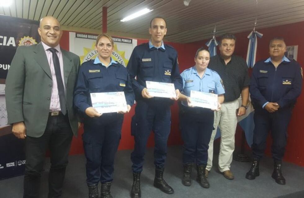 La Departamental de Punilla hizo entrega de distinciones