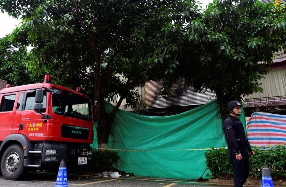 Al menos 18 muertos por un incendio de un karaoke en China