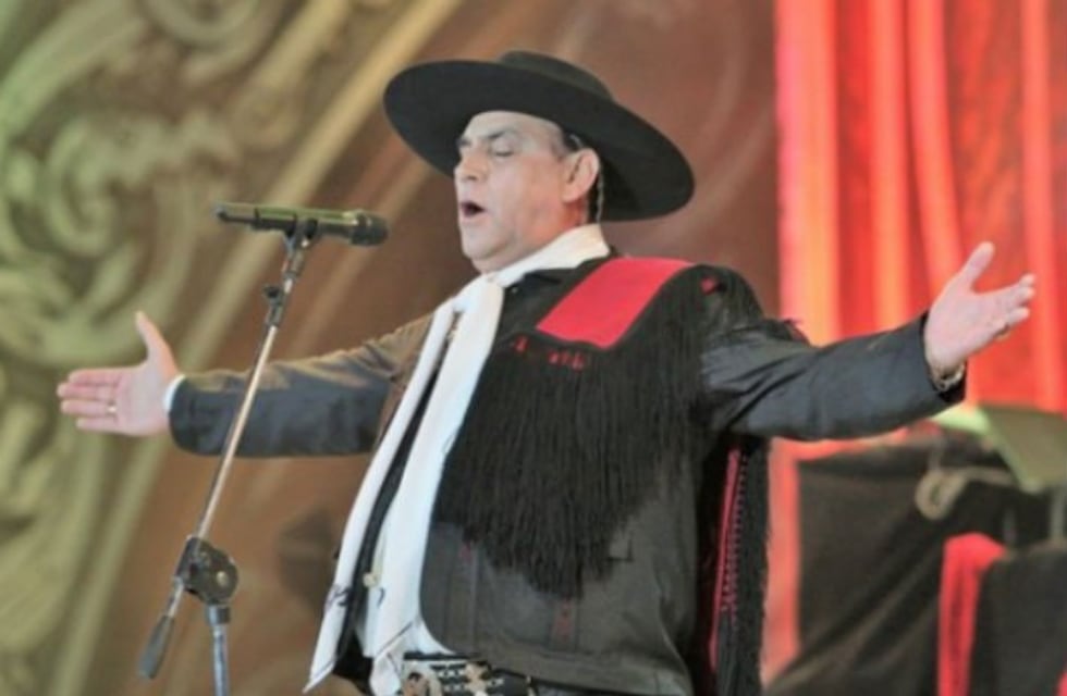 Chaqueño Palavecino: "Vengo para hacer 'brindar' a los cordobeses con zambas y chacareras"
