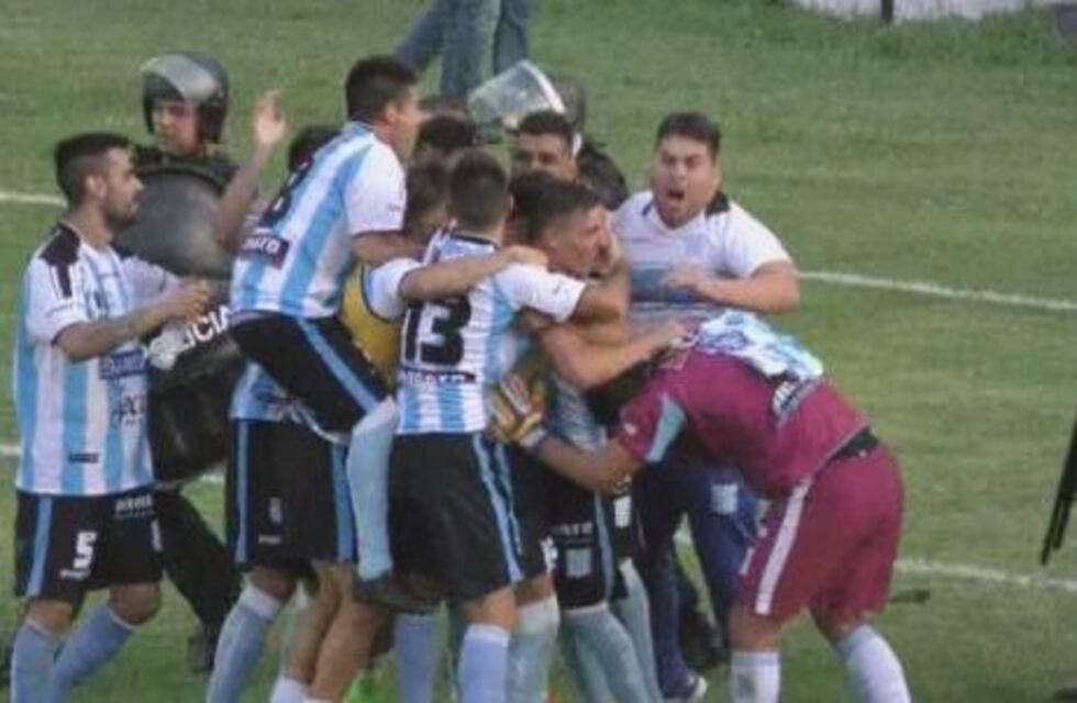 El festejo del gobernador Schiaretti por el ascenso de su Racing