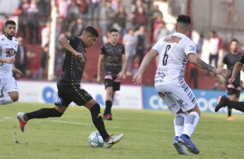 Instituto hizo todo para ganarlo, pero terminó en empate con All Boys