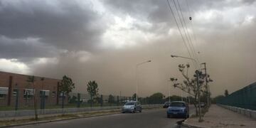 Jornada nublada viento y tormentas