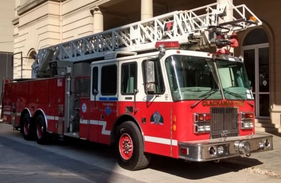 Bomberos marplatenses sumaron una autobomba de Estados Unidos al cuartel central