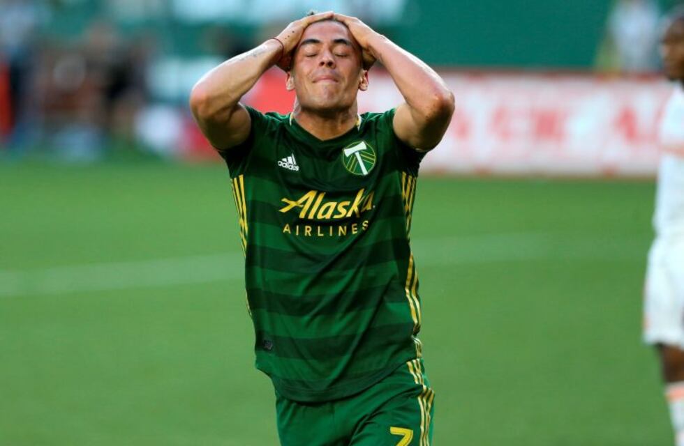 Brian Fernández volvió a consumir drogas y abandonó su equipo en la MLS