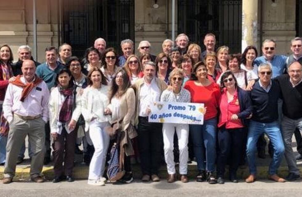 El emotivo reencuentro de la "Promo 79", cuarenta años después