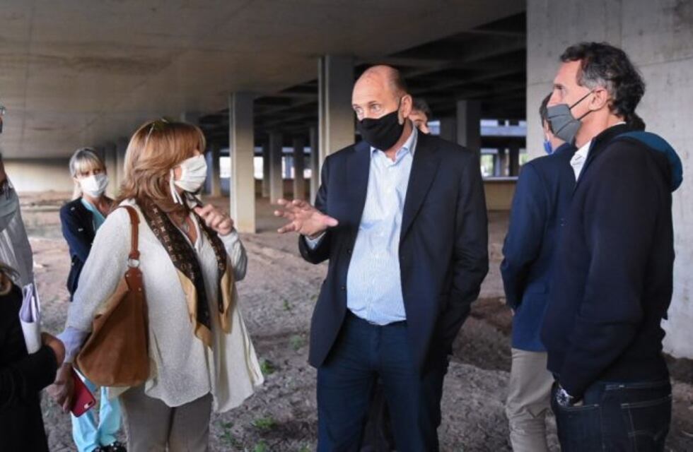 Santa Fe le comprará a China elementos de bioseguridad para los médicos