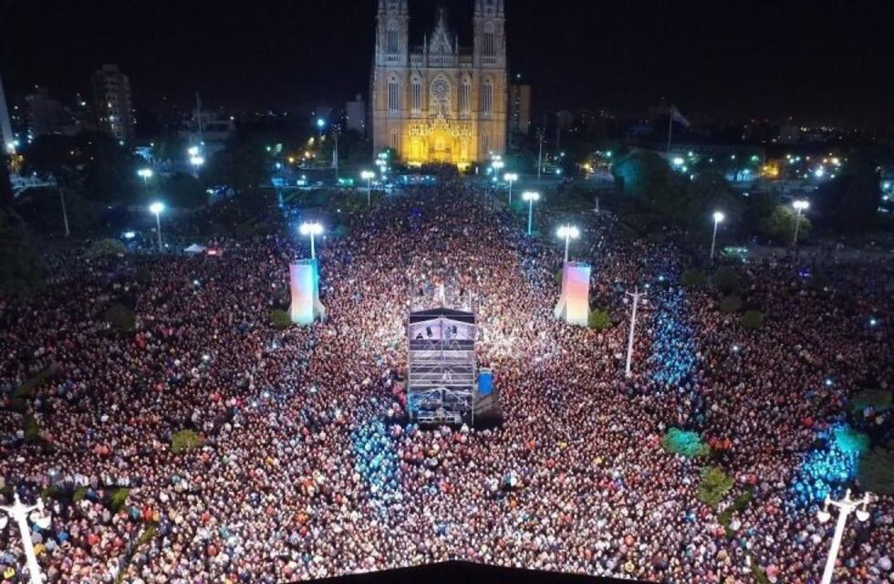Postergan los festejos por el 136 aniversario de La Plata por duelo nacional