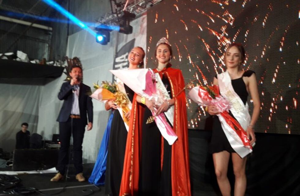 Jimena Bohl es la nueva Reina de la Fiesta Nacional de Carrozas Estudiantiles