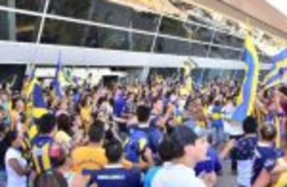 Fiesta canalla para despedir al plantel antes de la final