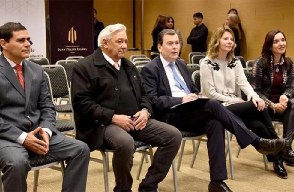 Zamora hizo la presentación de prueba de telepresencia junto al vicejefe de Gabinete de la Nación