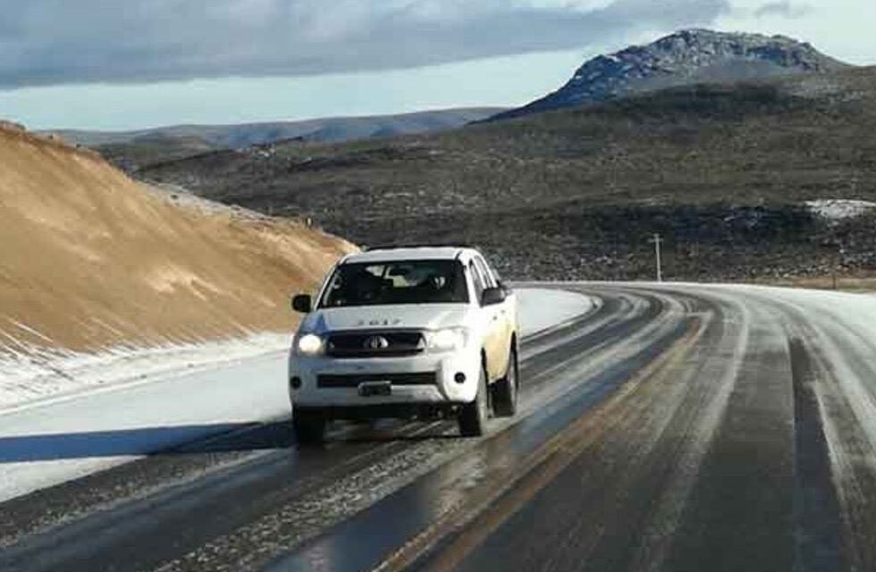 Mantienen restricción de circulación para camiones en la Ruta N° 23