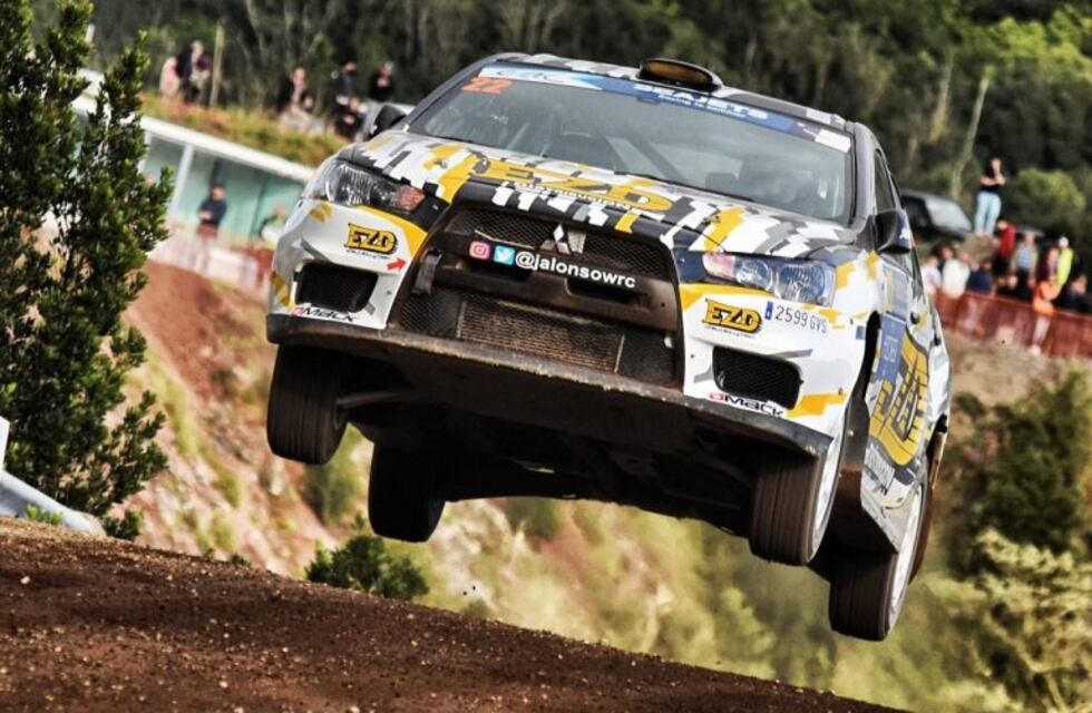 Rally: Alonso lidera en las islas Azores, primera fecha del Europeo
