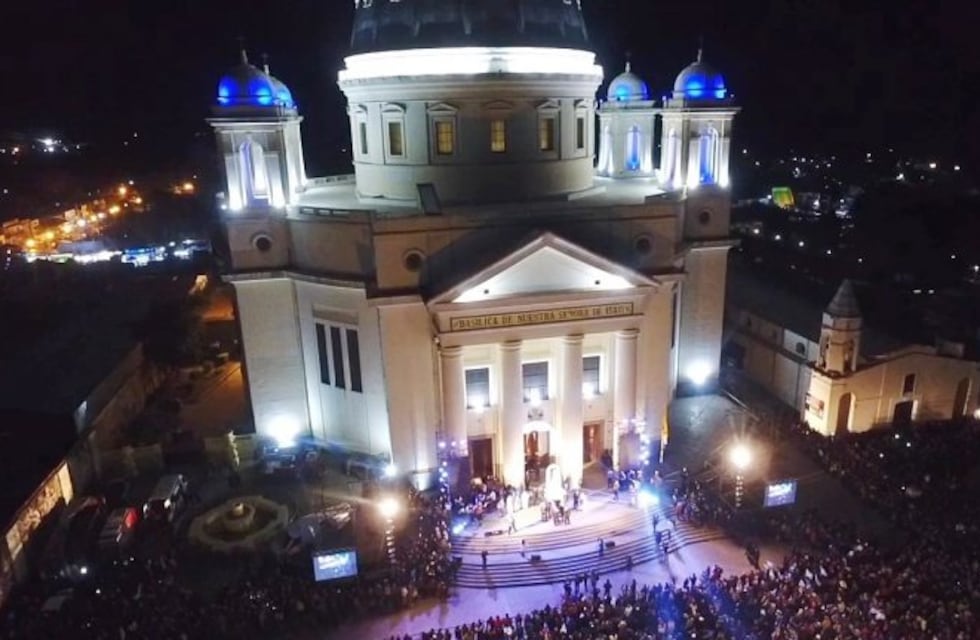 Peregrinación internacional llegó a Itatí con más de 300 mil fieles