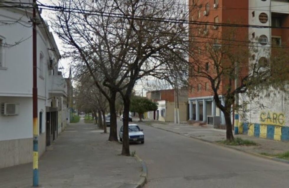 Grupo disfrazado de policías irrumpió en la casa de un joven y lo mató
