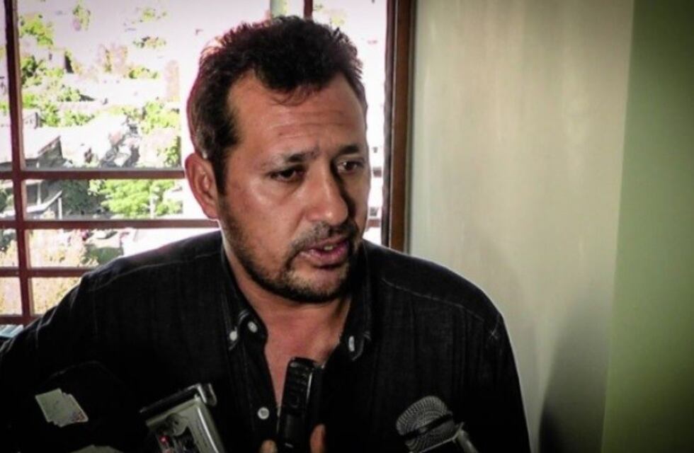 Se entregó el exintendente acusado de golpear a su mujer