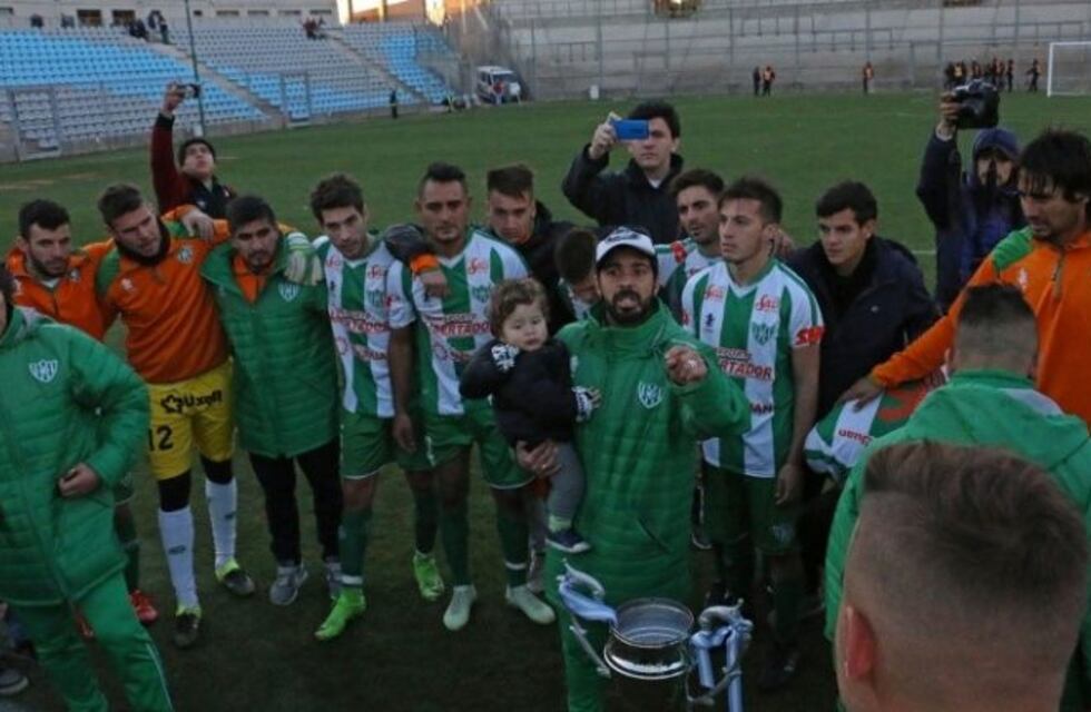 Desamparados gritó campeón, después rezó y agradeció a Dios