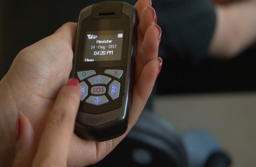 Tenían orden de restricción mutua y fueron arrestados por volver a convivir