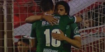 Penal y oportunismo\u002E Magnín hizo dos para el triunfo parcial de Sarmiento, ante su ex equipo\u002E