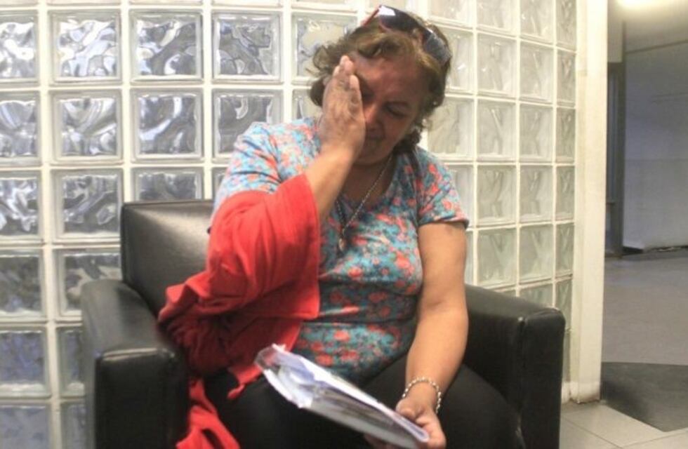 Habló la madre de la chica que no se quiere ir de la Comisaría