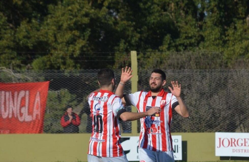 Argentino de Marcos Juárez ganó el primer encuentro de cuartos de final