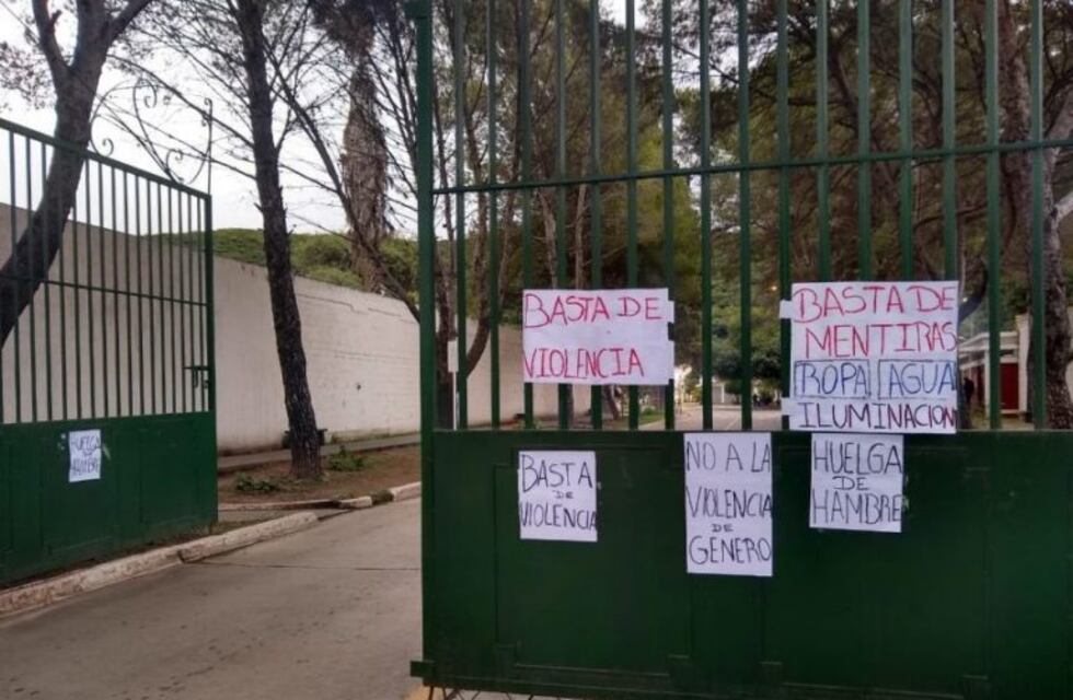 Empleados del cementerio San Antonio de Padua iniciaron una huelga de hambre