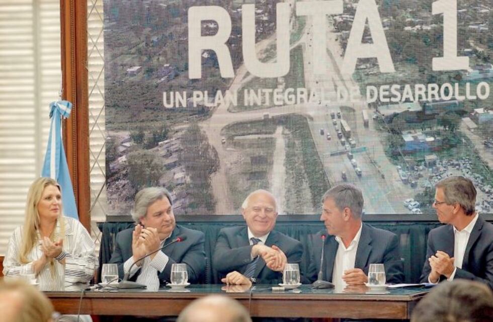 Lifschitz arremetió contra Litoral Gas: "No come ni deja comer