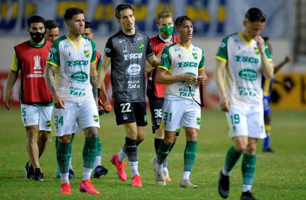 Copa Libertadores: Defensa cayó 3-0 ante Delfín de Ecuador y complicó su clasificación