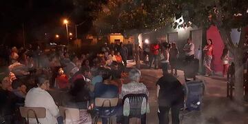 Lidia Martinez visitando a vecinos del Setor Sur de Arroyito