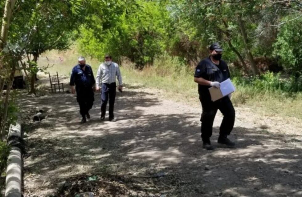 Un niño quiso treparse al tren y cayó sobre la vía: perdió un pie y gran parte del otro