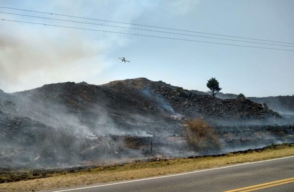 Bomberos lograron controlar el incendio de Villa Ciudad de América: hay guardia de cenizas