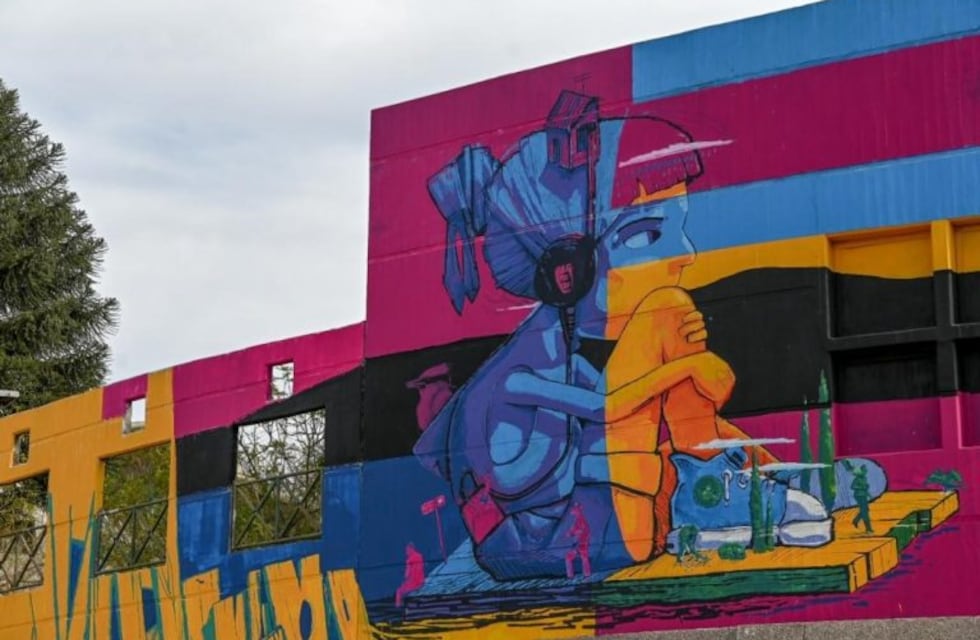 Una pinturita: el mural en el acceso este a la ciudad de Córdoba