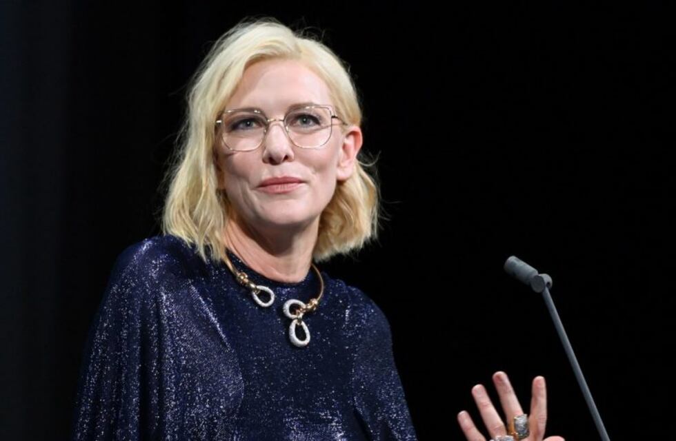 Cate Blanchett deslumbró en el Festival de Venecia como "la reina sustentable"