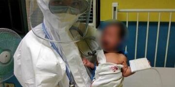 Un bebé de 16 días es el paciente más joven del mundo en superar el coronavirus\u002E (Facebook)