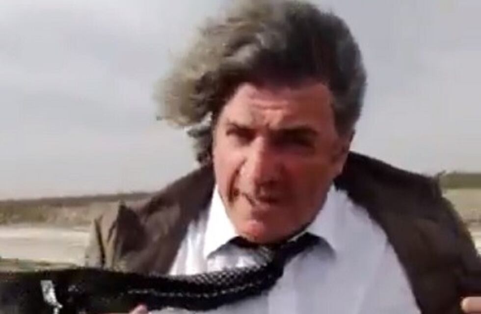 Candidato se sometió a la bravura del viento Zonda para hacer video de campaña