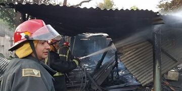 Un hombre incendió su casa para vengarse de su esposa, en Posadas\u002E (Policía de Misiones)