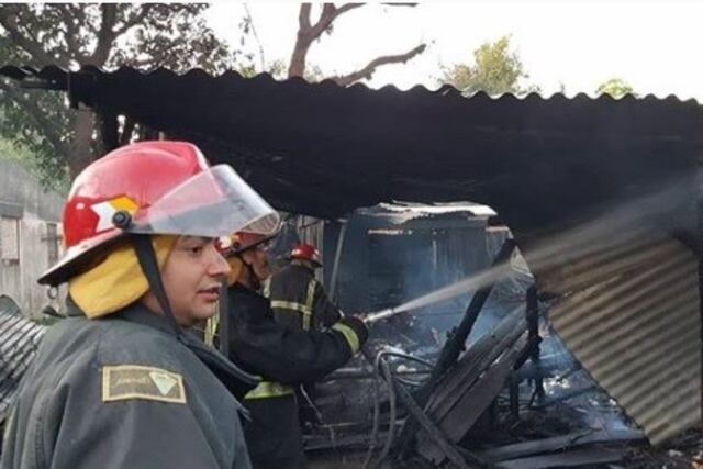 Un hombre incendió su casa para vengarse de su esposa, en Posadas\u002E (Policía de Misiones)