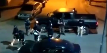 Los uniformados arribaron este martes a la noche al ex predio del Batallón 121\u002E (@maxipullaro)