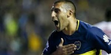 Ramón Ábila llega muy justo en la recuperación de su lesión, pero Alfaro lo pone de titular\u002E