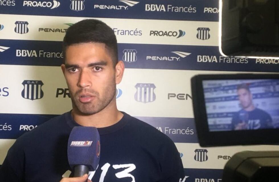 Montenegro y el esquema de Talleres: "Me gusta más jugar con doble 9"
