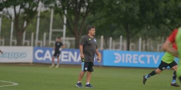 Caruso Lombardi y su primera practica como entrenador de Belgrano en Córdoba\u002E
