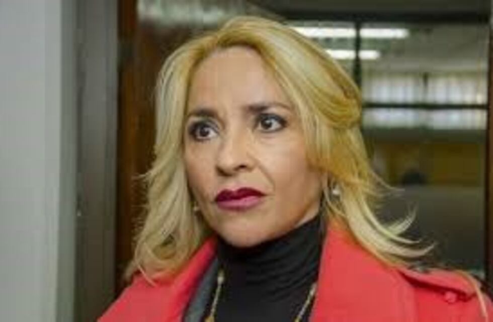 Denuncian a la titular de ADP por malversación de fondos