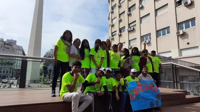 La comitiva de la Escuela Municipal de Jujuy, en Buenos Aires\u002E