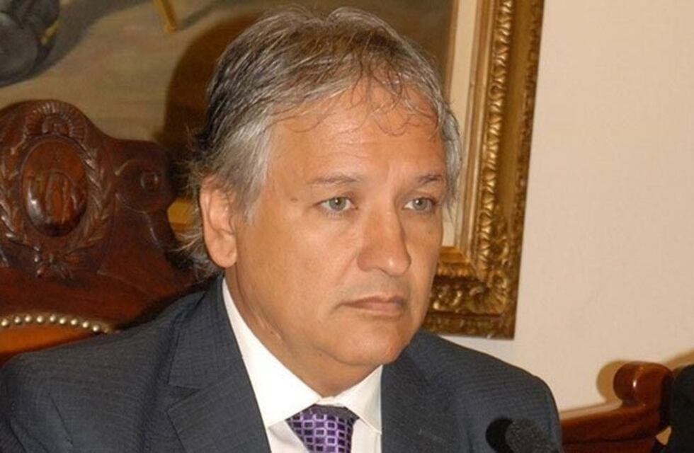 Bosetti: "es un error de los intendentes impulsar otro mandato de Sergio Casas"