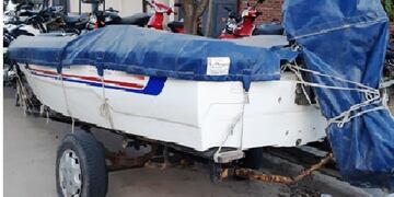 Recuperaron una lancha que fue robada en el Barrio Villa del Rosario