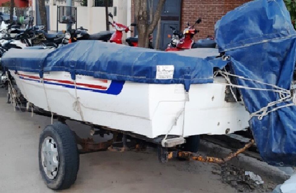 Robó una lancha y lo agarraron en el Barrio Liborsi