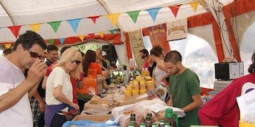 El mercado tuvo buena repercusión en el público rosarino\u002E (Municipalidad de Rosario)